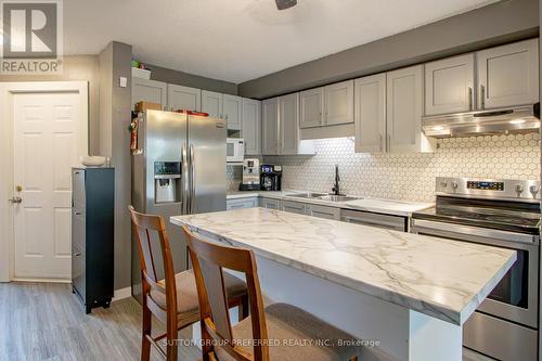 40 Katie Lane, Strathroy-Caradoc (Ne), ON - Indoor Photo Showing Kitchen
