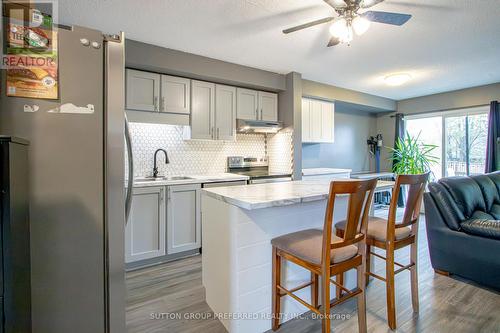 40 Katie Lane, Strathroy-Caradoc (Ne), ON - Indoor Photo Showing Kitchen With Upgraded Kitchen