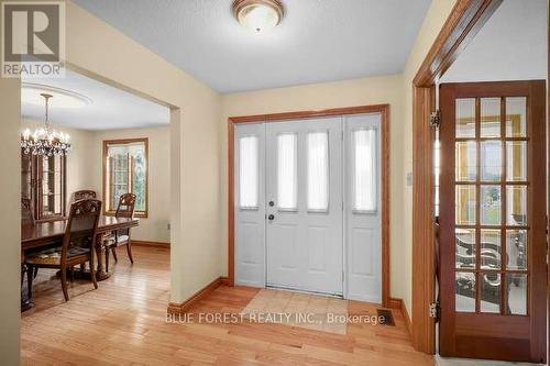 9869 Currie Road, Dutton/Dunwich, ON - Indoor Photo Showing Other Room