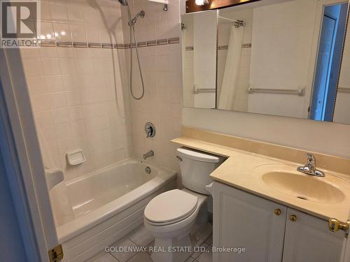 402 - 18 Pemberton Avenue, Toronto, ON - Indoor Photo Showing Bathroom