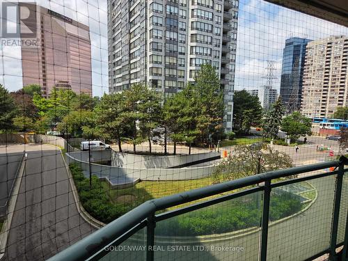 402 - 18 Pemberton Avenue, Toronto, ON - Outdoor