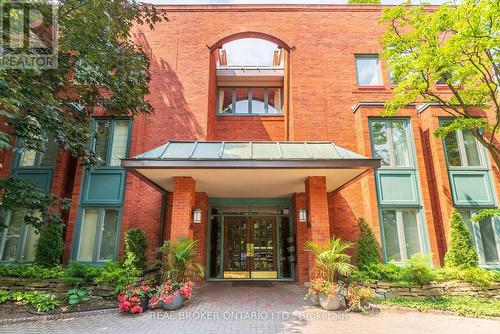 10 - 405 Laurier Avenue E, Ottawa, ON - Outdoor With Balcony