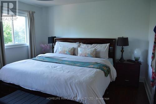 29 Stonebriar Drive, Vaughan, ON - Indoor Photo Showing Bedroom