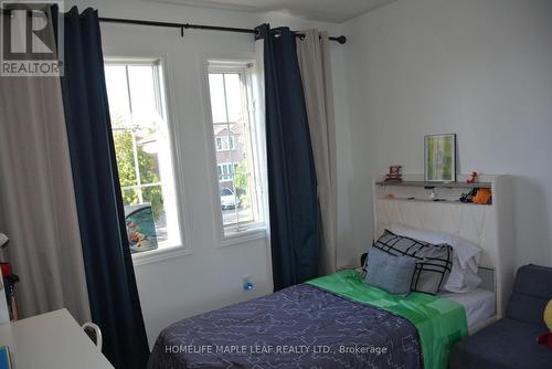 29 Stonebriar Drive, Vaughan, ON - Indoor Photo Showing Bedroom
