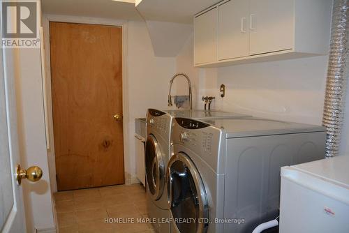 29 Stonebriar Drive, Vaughan, ON - Indoor Photo Showing Laundry Room