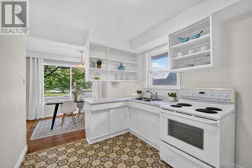 46 Mcintyre Crescent, Halton Hills, ON - Indoor Photo Showing Kitchen With Double Sink