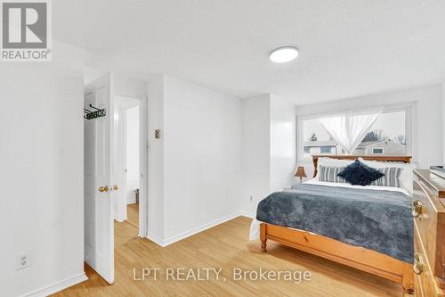 95 Huntingwood Crescent, Brampton, ON - Indoor Photo Showing Bedroom