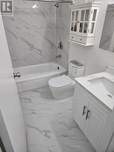 505 Silverstone Drive, Toronto, ON - Indoor Photo Showing Bathroom