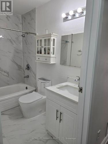 505 Silverstone Drive, Toronto, ON - Indoor Photo Showing Bathroom