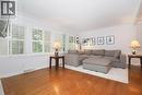 181 Lincoln Road, Waterloo, ON  - Indoor Photo Showing Living Room 