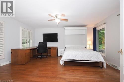 181 Lincoln Road, Waterloo, ON - Indoor Photo Showing Bedroom