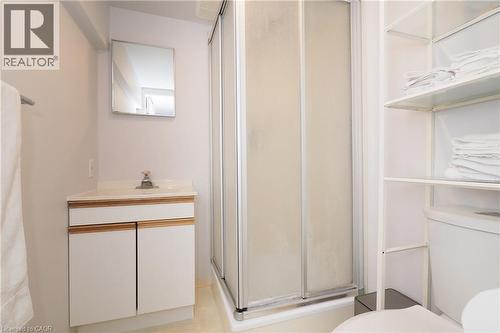 181 Lincoln Road, Waterloo, ON - Indoor Photo Showing Bathroom