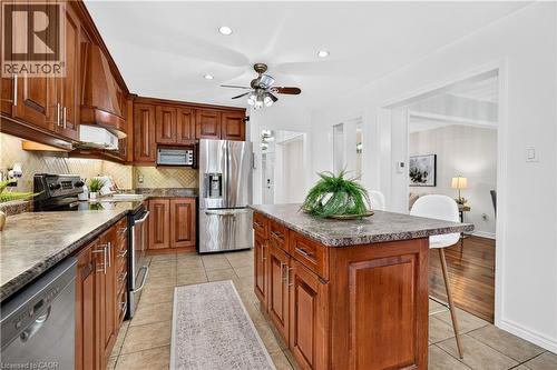 3631 Cherrington Crescent, Mississauga, ON - Indoor Photo Showing Kitchen