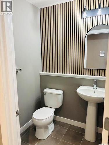 411 Flynn Lane, Saskatoon, SK - Indoor Photo Showing Bathroom