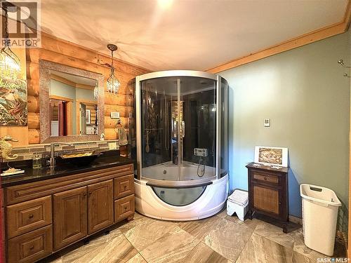 Canada Goose Lodge, Bayne Rm No. 371, SK - Indoor Photo Showing Bathroom