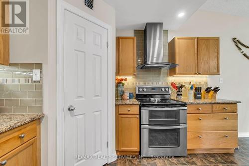 752 North Leaksdale Circle, London South, ON - Indoor Photo Showing Kitchen