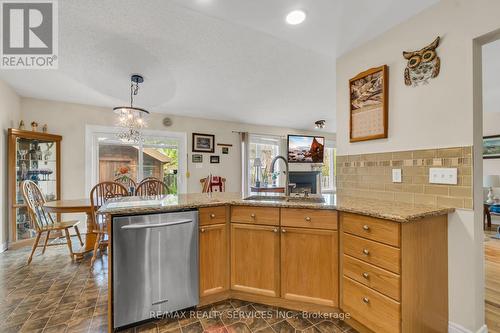 752 North Leaksdale Circle, London South, ON - Indoor Photo Showing Kitchen