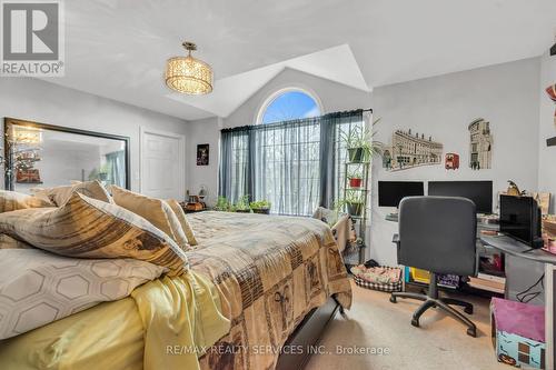 752 North Leaksdale Circle, London South, ON - Indoor Photo Showing Bedroom