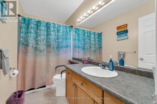 752 North Leaksdale Circle, London South, ON - Indoor Photo Showing Bathroom