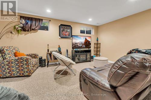 752 North Leaksdale Circle, London South, ON - Indoor Photo Showing Other Room