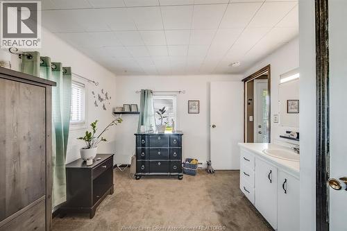 110 Brooks Boulevard, Lakeshore, ON - Indoor Photo Showing Bathroom