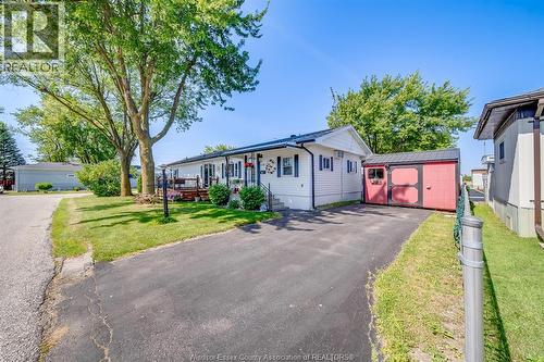 110 Brooks Boulevard, Lakeshore, ON - Outdoor