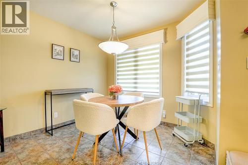 81 Crosswinds, Kingsville, ON - Indoor Photo Showing Dining Room