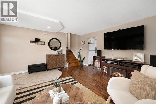 347 St. Peter Street, Belle River, ON - Indoor Photo Showing Living Room