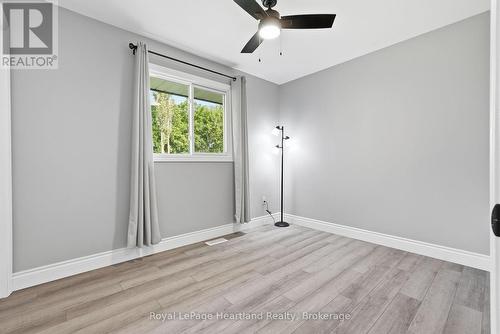 20 Queen Street W, Minto, ON - Indoor Photo Showing Other Room
