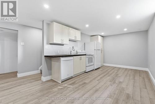 20 Queen Street W, Minto, ON - Indoor Photo Showing Kitchen