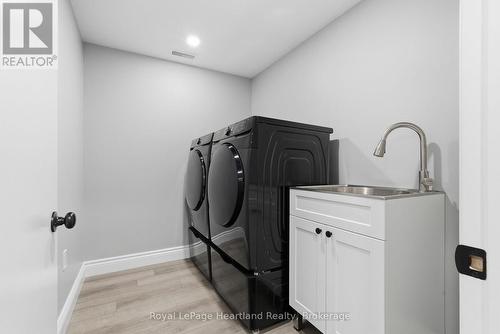 20 Queen Street W, Minto, ON - Indoor Photo Showing Laundry Room