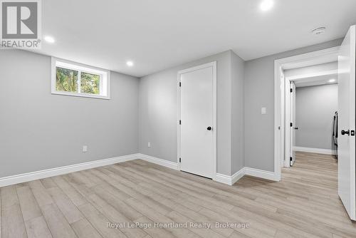 20 Queen Street W, Minto, ON - Indoor Photo Showing Other Room