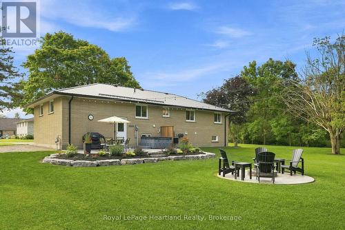 20 Queen Street W, Minto, ON - Outdoor