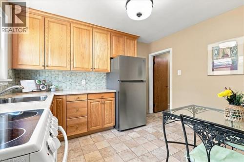 184 Murdock Avenue, Waterloo, ON - Indoor Photo Showing Kitchen