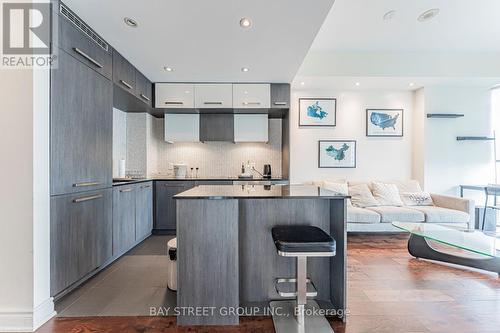 5403 - 8 The Esplanade, Toronto, ON - Indoor Photo Showing Kitchen With Upgraded Kitchen