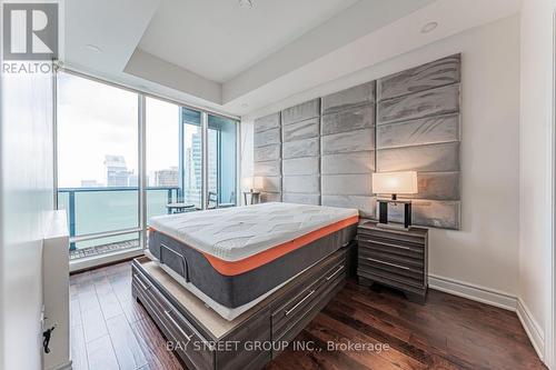 5403 - 8 The Esplanade, Toronto, ON - Indoor Photo Showing Bedroom