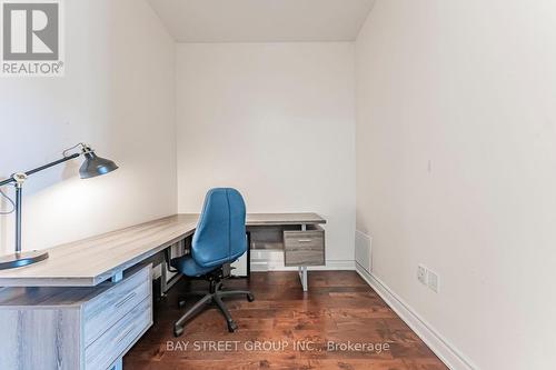 5403 - 8 The Esplanade, Toronto, ON - Indoor Photo Showing Office