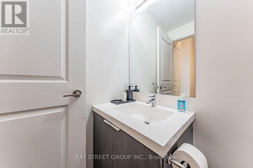 5403 - 8 The Esplanade, Toronto, ON - Indoor Photo Showing Bathroom
