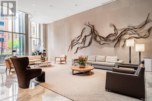 603 - 1 Bedford Road, Toronto, ON - Indoor
