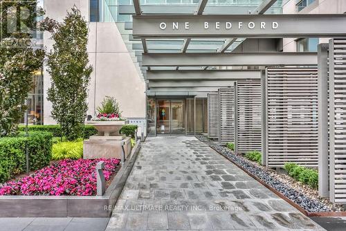 603 - 1 Bedford Road, Toronto, ON - Outdoor