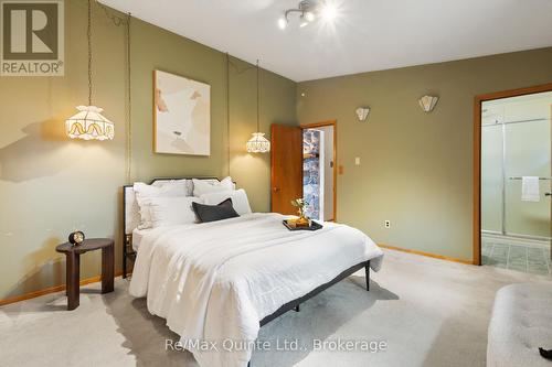 366 Farnham Road, Belleville (Thurlow Ward), ON - Indoor Photo Showing Bedroom