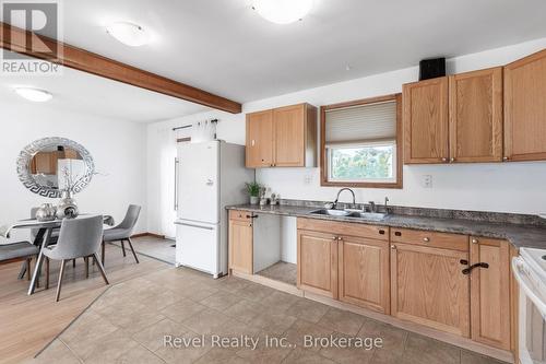 142 Sanderling Crescent, Kawartha Lakes (Lindsay), ON - Indoor Photo Showing Kitchen With Double Sink