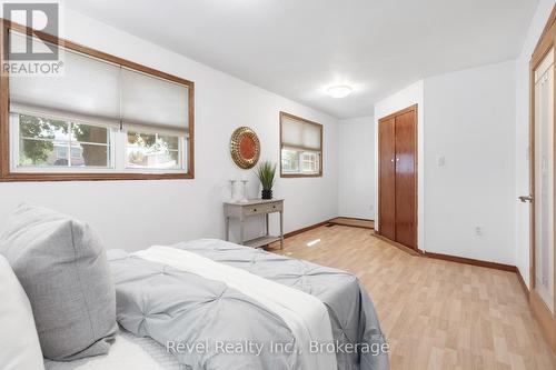 142 Sanderling Crescent, Kawartha Lakes (Lindsay), ON - Indoor Photo Showing Bedroom
