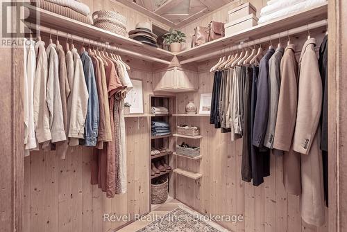 142 Sanderling Crescent, Kawartha Lakes (Lindsay), ON - Indoor With Storage