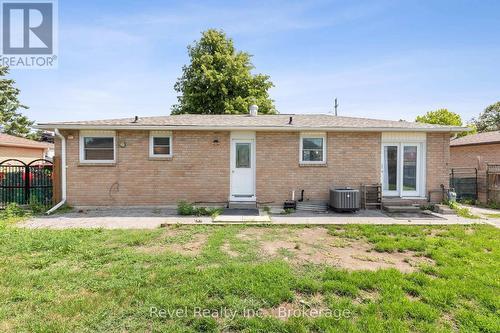 142 Sanderling Crescent, Kawartha Lakes (Lindsay), ON - Outdoor With Exterior
