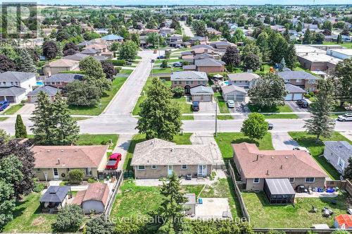142 Sanderling Crescent, Kawartha Lakes (Lindsay), ON - Outdoor With View
