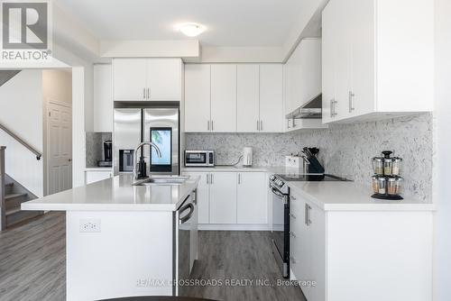 47 Ed Ewert Avenue, Clarington, ON - Indoor Photo Showing Kitchen With Stainless Steel Kitchen With Upgraded Kitchen