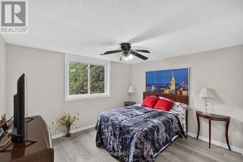 139 Castle Glen Crescent, Ottawa, ON - Indoor Photo Showing Bedroom