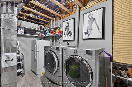 139 Castle Glen Crescent, Ottawa, ON - Indoor Photo Showing Laundry Room