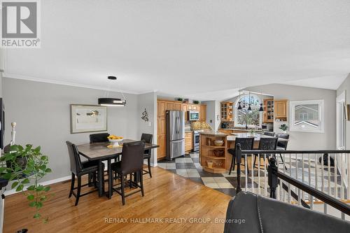139 Castle Glen Crescent, Ottawa, ON - Indoor Photo Showing Dining Room